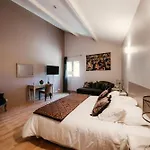 Chateau Meyre 4* 阿维桑