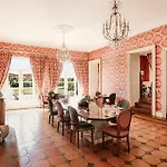 Chateau Meyre 酒店