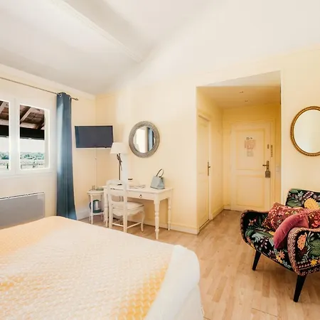Chateau Meyre 4*