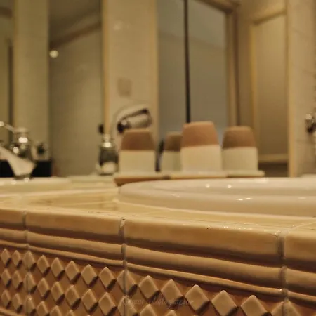 Chateau Meyre 4* 아벵상
