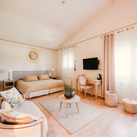 Chateau Meyre 4*