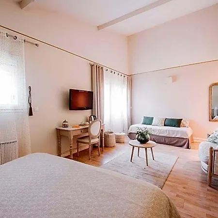Chateau Meyre Hotel