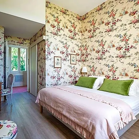Hotel Chateau Meyre