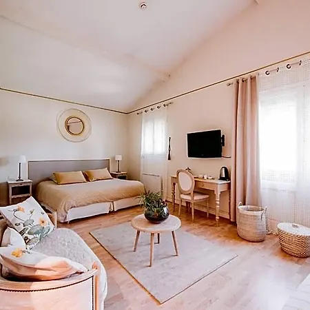 Chateau Meyre Hotel 4*