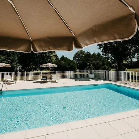 ホテル Chateau Meyre 4*