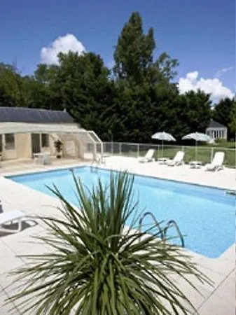 Chateau Meyre 4* 阿维桑