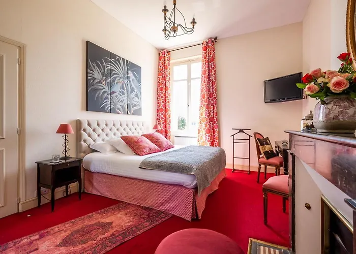 Hotel Chateau Meyre 4*