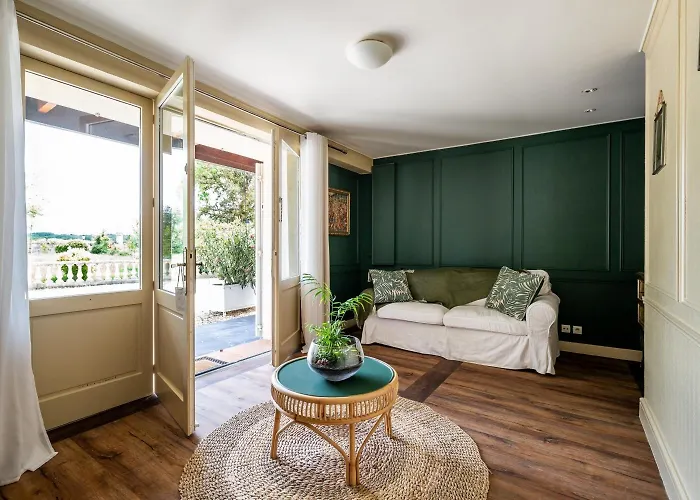 Chateau Meyre 4* Avensan